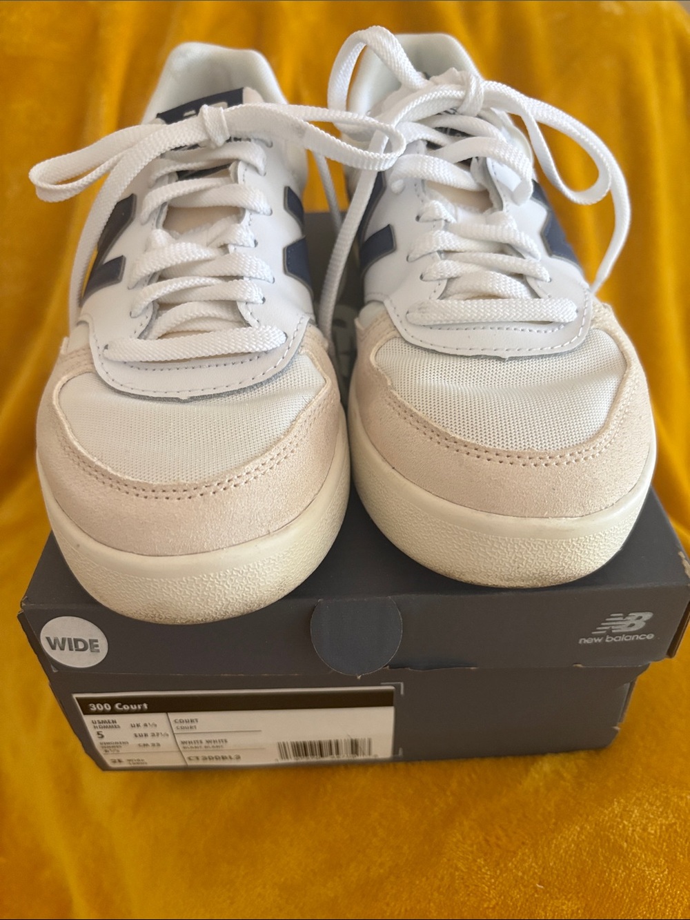 NEW BALANCE 300 Court Shoes